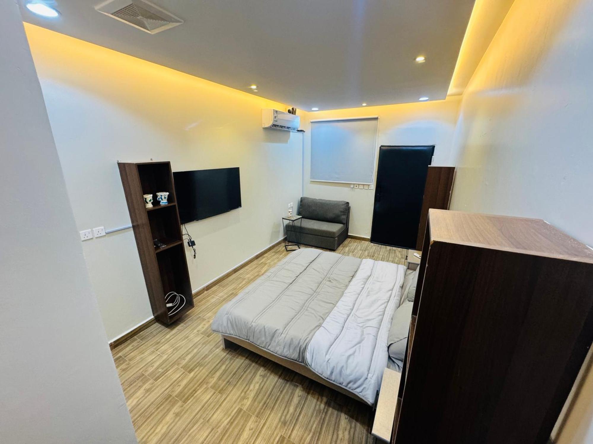 With Self Check In- Perfect Location Apartment Riyadh